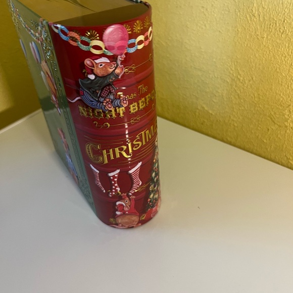 Night Before Christmas Book Tin - Picture 4 of 9